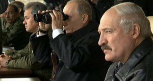 Лукашенко не мешает аннексии. Стоит ли беларусам ждать оккупации?